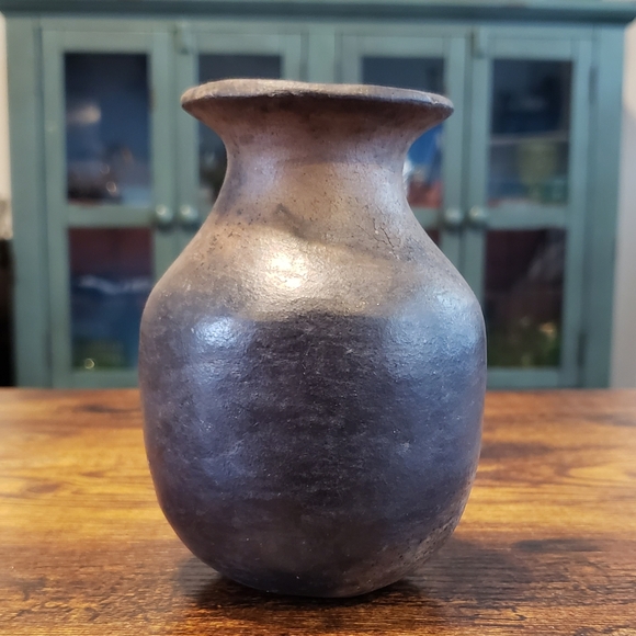 Primitive Handmade Black Clay Vase Unique Native American Pottery Raku Antique - Picture 3 of 12